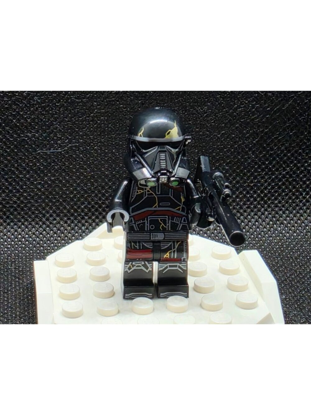 LEGO Star Wars Death Trooper sw1416 Minifigure w/ Blaster  New Collectible
